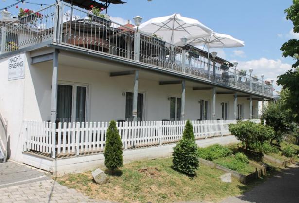 Kueffner Hof Hotel Langenbeutingen Exterior photo